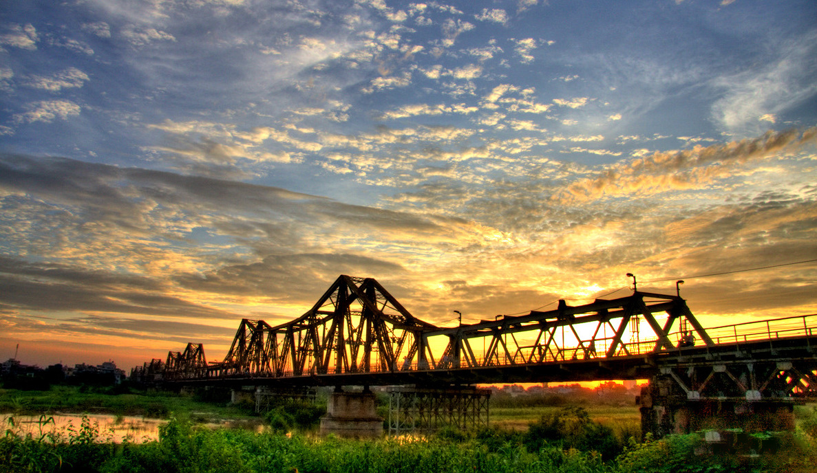 Phượt đêm Hà Nội ở cầu Long Biên